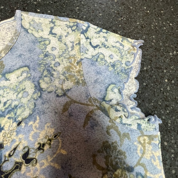 Ladies TeeCo Pullover Size M 100% polyester light blue print - Picture 15 of 16